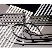 Хомут гибкий 650*(8,8-9) чер. нейл. (100шт в уп.) ИЭК UHH32-D088-650-100