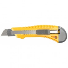 Нож с выдвижным лезвием 18мм STAYER STANDART